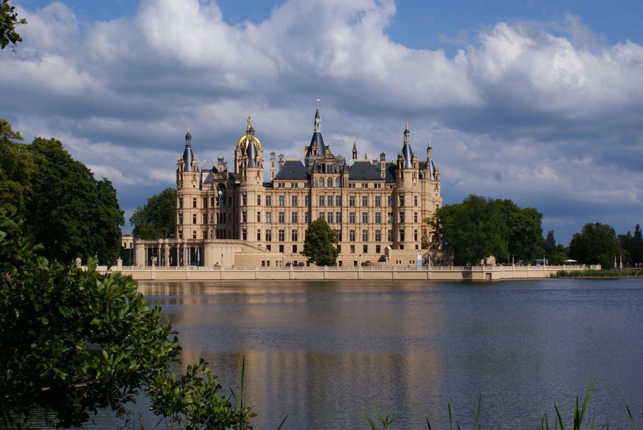 Altstadtblick Schwerin Mit Parkplatz 4-Etage - Abc193 By Abcwismar Екстериор снимка